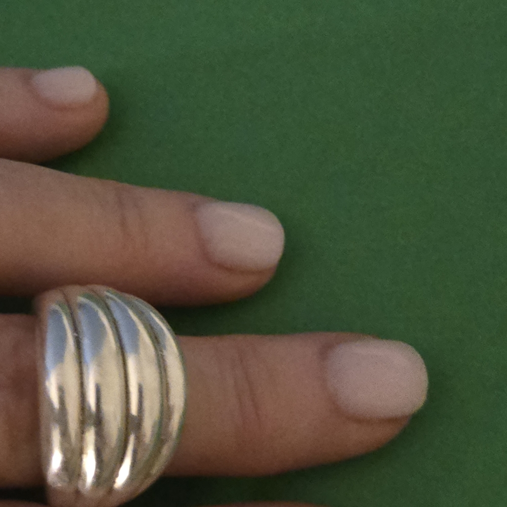 RING - Picture 2 of 8